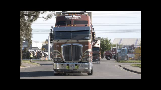 Trucks Old and New at the Bill Richardson Truck Rally